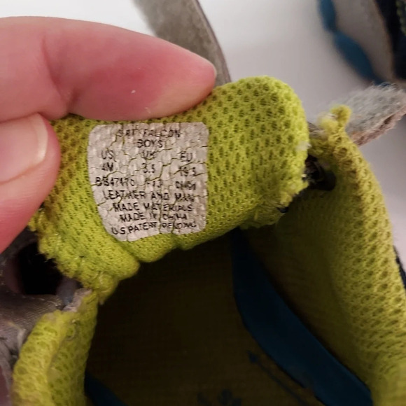 Stride Rite SRT Gray/Blue Falcon Sneakers in Size 4M - Picture 10 of 10